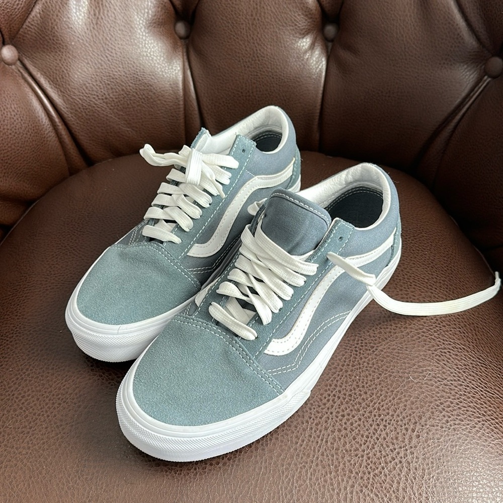 OLD SKOOL GLOW IN THE DARK